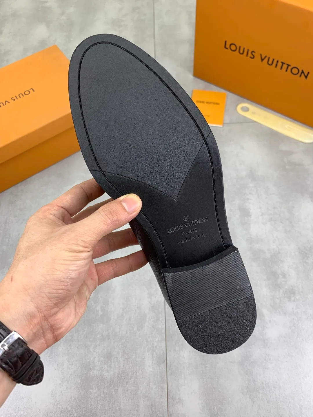 Men's Men's Shoes 💰P420 [New Style] 💰Yangli💎💎💎[Louis Vuitton] LV high-end men's formal business leather shoes, original order 1:1! Original imported calfskin, original metal buckle, imported sheepskin lining for feet, original outsole, men's shoe size: 39-45 (38.46 customized) black optional